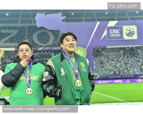 李明祝贺方昊喜结良缘并回忆夺得足协杯的双重喜悦